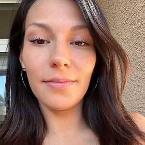 Meet your Posher, Jamila